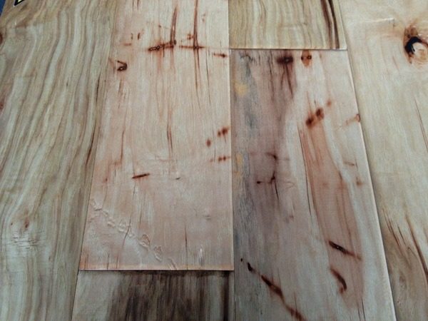 American Hickory Distressed Finish – Color Natural 1/2″ x 6″